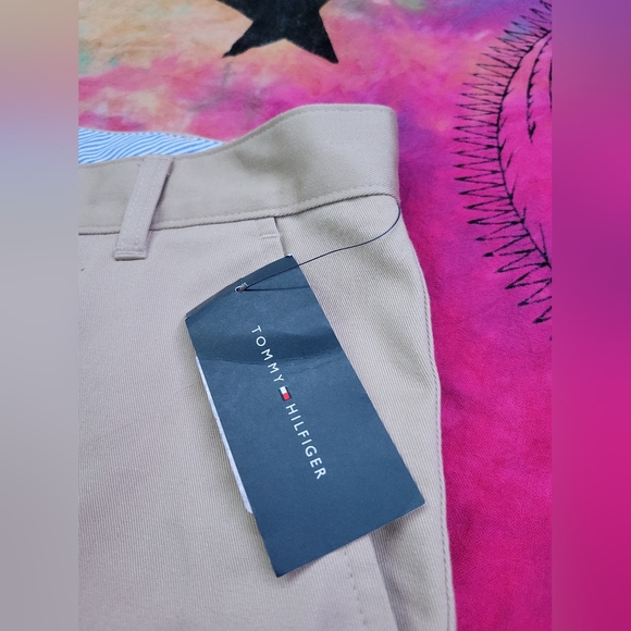 NWT Tommy Hilfiger Beige Khaki Pants - Picture 5 of 6
